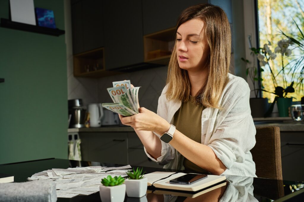 7 Painless Ways to Trim Your Monthly Spending